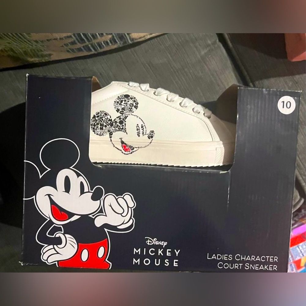 Aldi sneakers